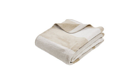 Done.® KUSCHELZONE Wohndecke 150x200cm Beige – Ansicht 3